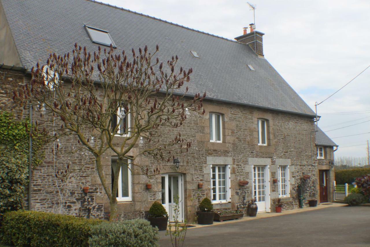 La Loctais Villa Les Portes du Coglais Exterior foto